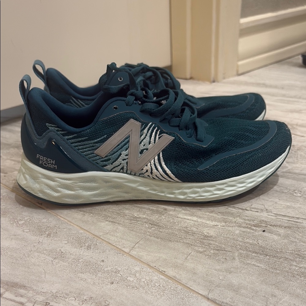Women’s New Balance Fresh Foam Tempo Teal running shoes size 7